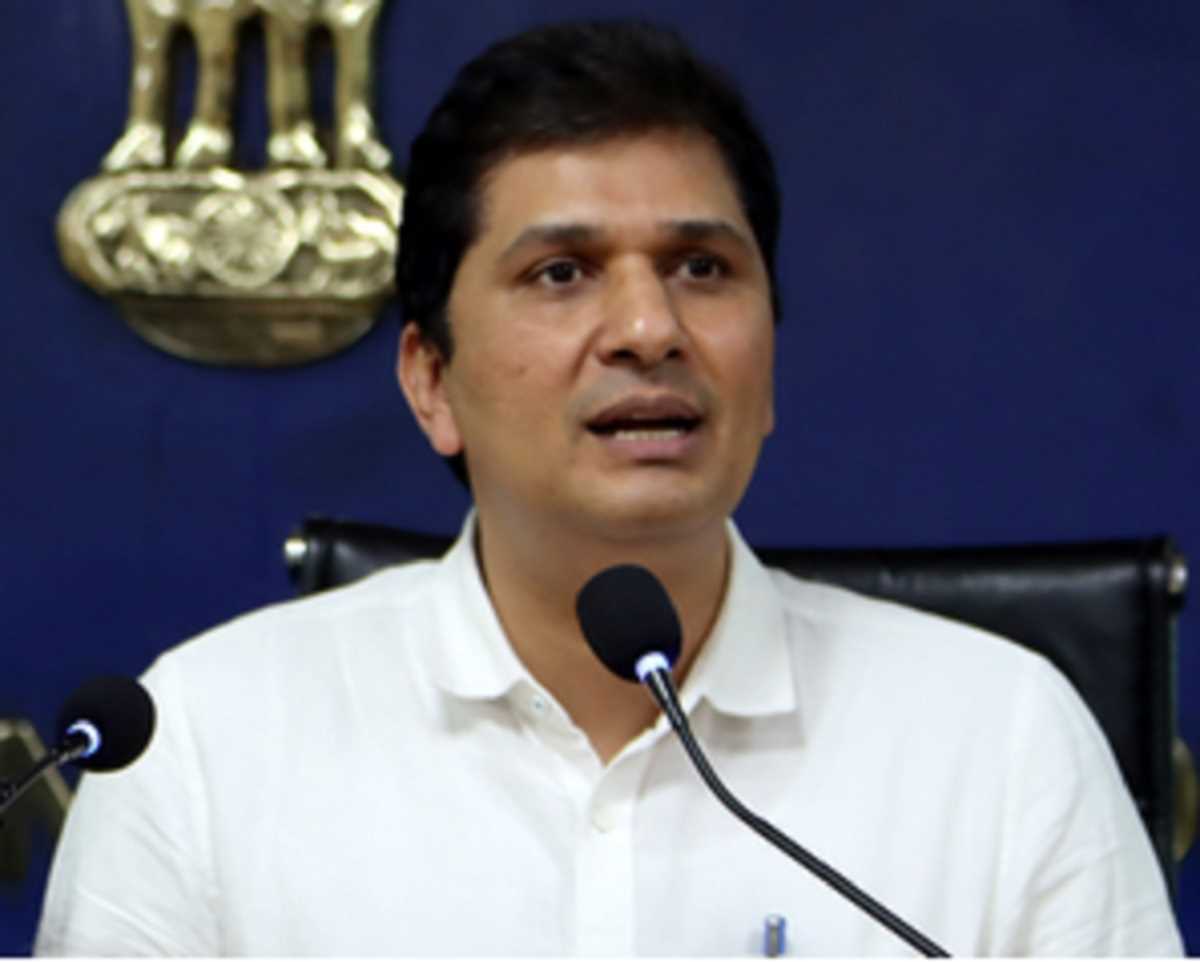 दिल्ली के उपराज्यपाल से मिला आप का प्रतिनिधिमंडल, हरियाणा से पानी दिलाने की अपील