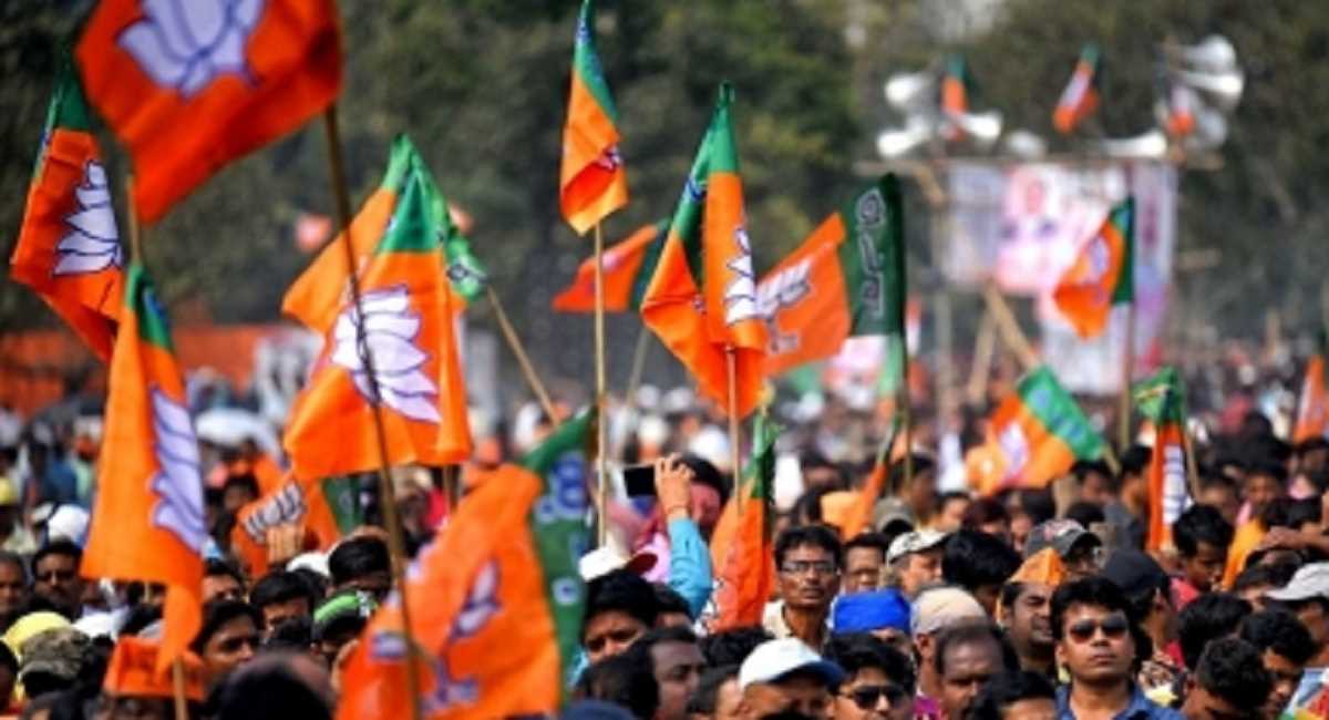 चंडीगढ़ में बीजेपी ने आप को एक वोट से हराकर मेयर पद पर किया कब्जा चंडीगढ़ में बीजेपी ने आप को एक वोट से हराकर मेयर पद पर किया कब्जा