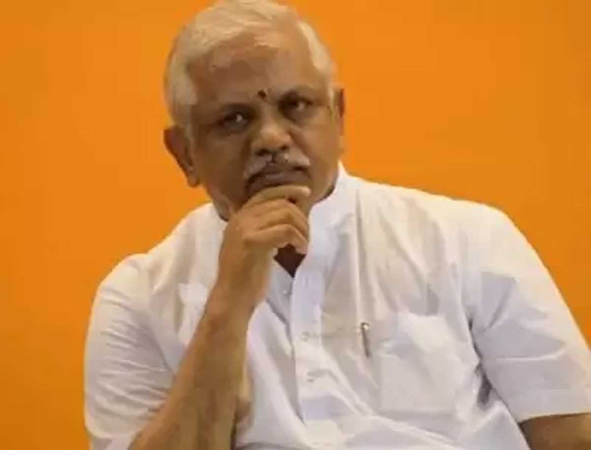 विधायक खरीद फरोख्त मामला : तेलंगाना एसआईटी के सामने पेश नहीं हुए भाजपा महासचिव संतोष विधायक खरीद फरोख्त मामला : तेलंगाना एसआईटी के सामने पेश नहीं हुए भाजपा महासचिव संतोष