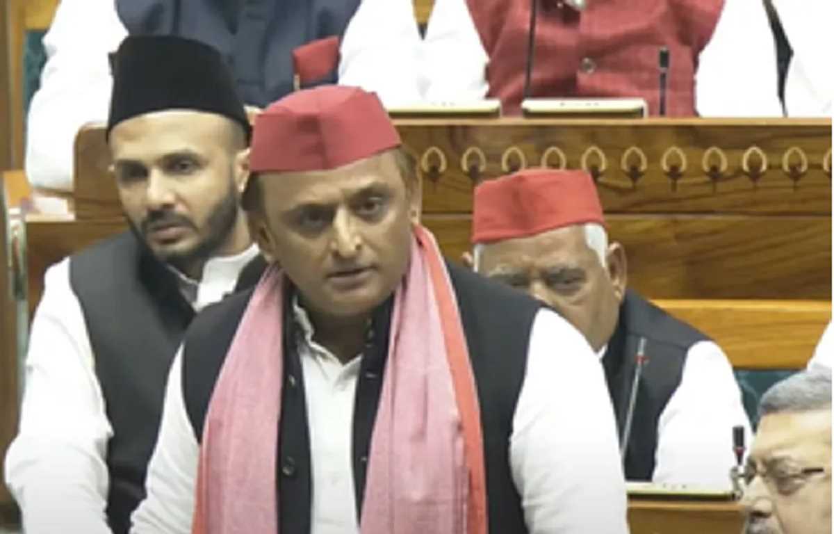 अखिलेश ने बुलाई विधायकों की आपात बैठक, विधायक अतुल प्रधान ने कहा- संविधान की उड़ाई जा रही धज्जियां