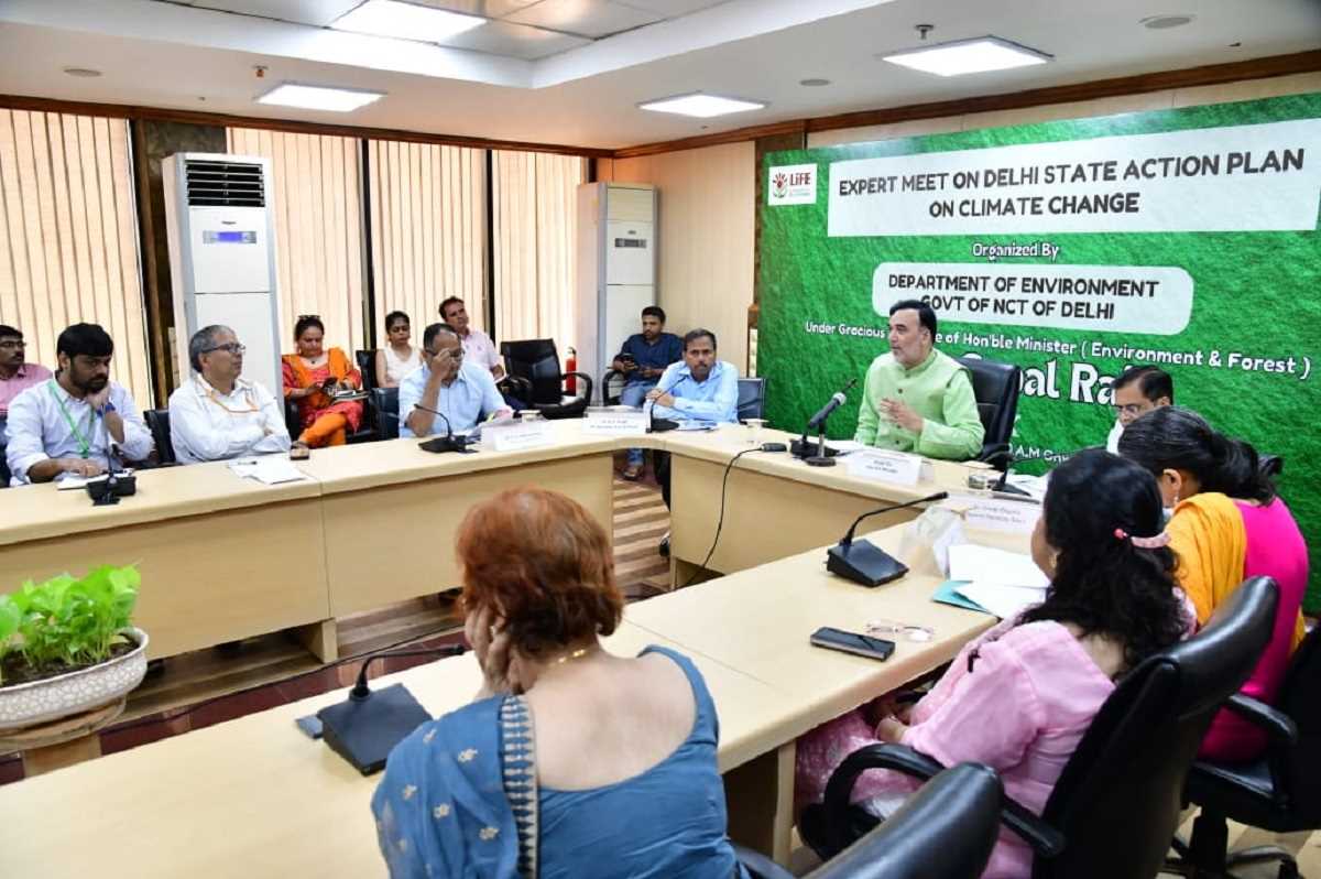 जलवायु परिवर्तन को लेकर दिल्ली सरकार की बैठक, 40 से ज्यादा विभागों और संस्थानों ने लिया हिस्सा