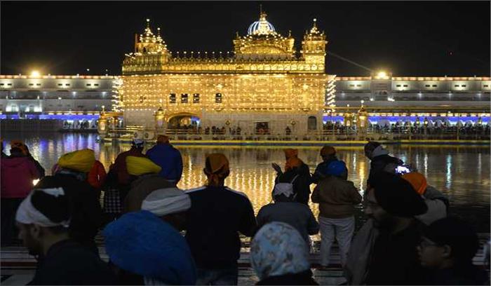 गुरु गोबिंद सिंह की जयंती पर गुरुद्वारों में सुबह से ही  श्रद्धालु की उमड़ी भीड़