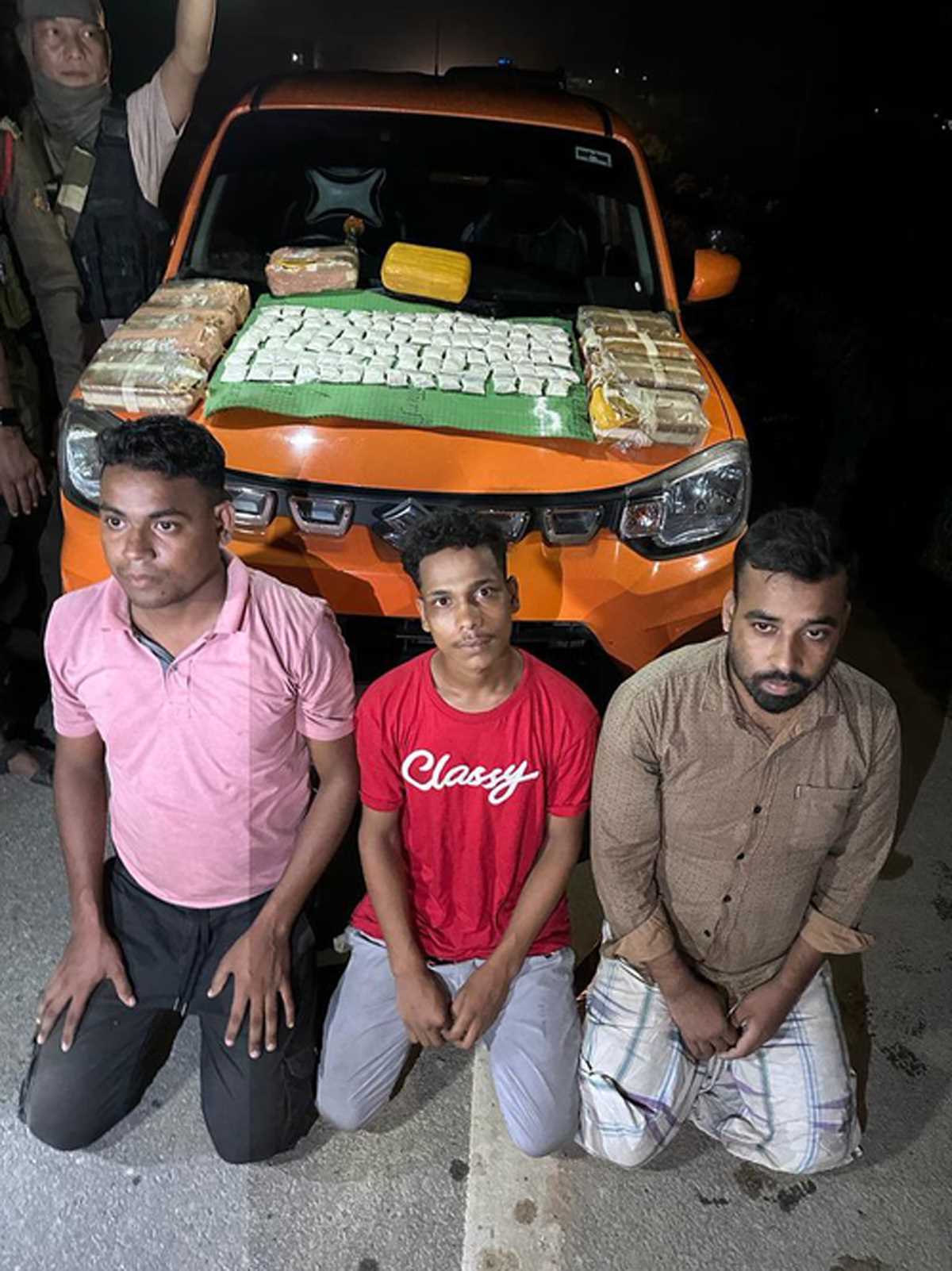 असम में 45 करोड़ रुपये की ड्रग्स जब्त, पुलिस ने भागने की कोशिश कर रहे तस्कर को गोली मारी