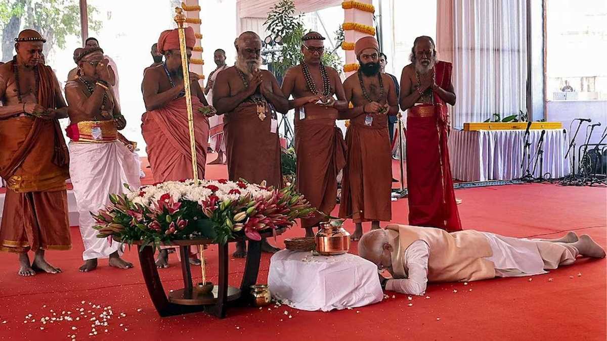 नये संसद भवन में सेंगोल की स्थापना हिंदू राष्ट्र पर आरएसएस की योजना का हिस्सा