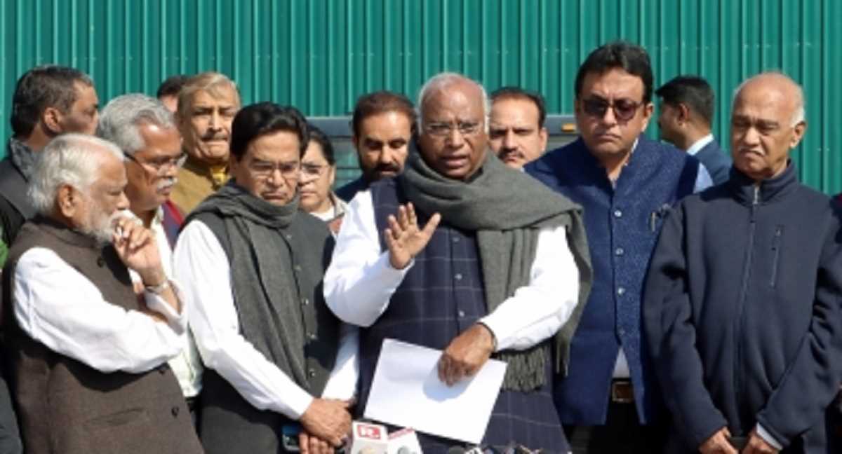 विपक्ष ने की अडानी पर हिंडनबर्ग रिपोर्ट की जेपीसी जांच की मांग