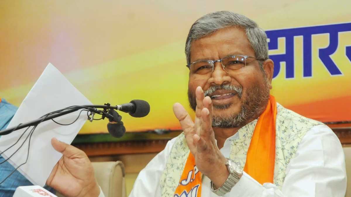 राहुल गांधी के बयान पर बरसे बाबूलाल और रघुवर, कहा- 140 करोड़ भारतीयों का किया अपमान