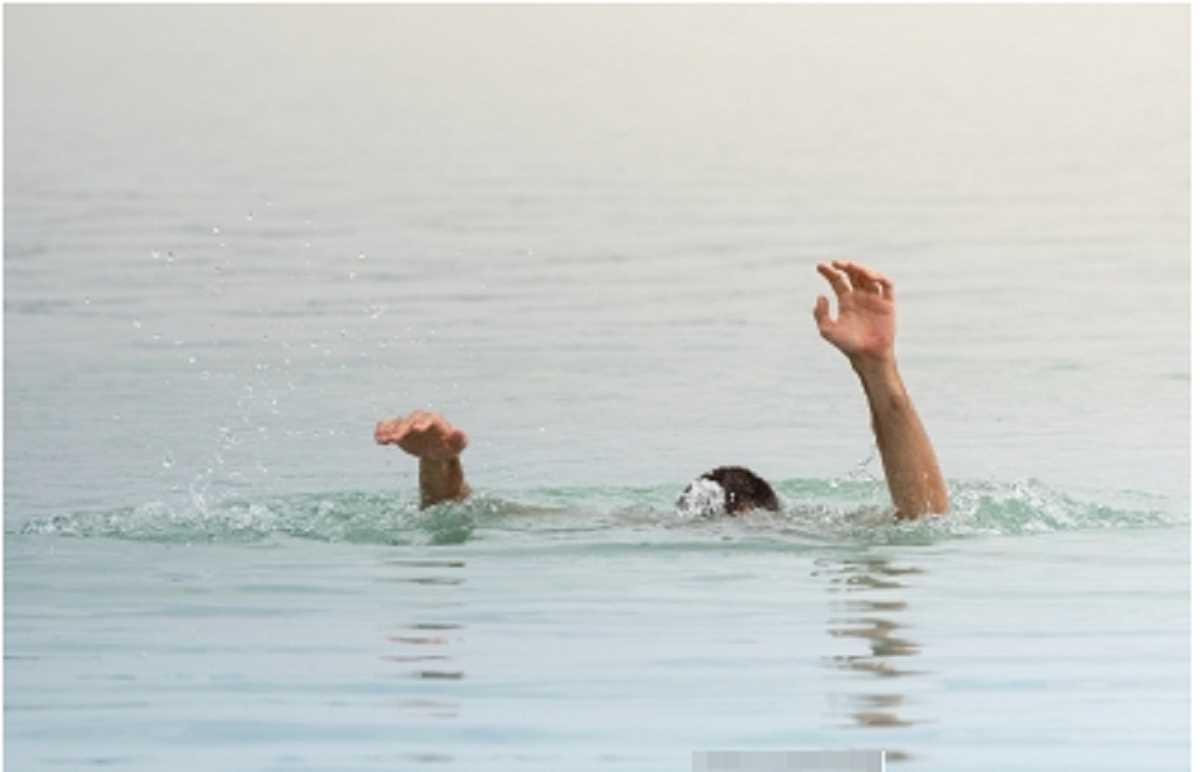 यूपी: गोमती व गंगा नदी में 10 लोग लापता, तलाशी जारी