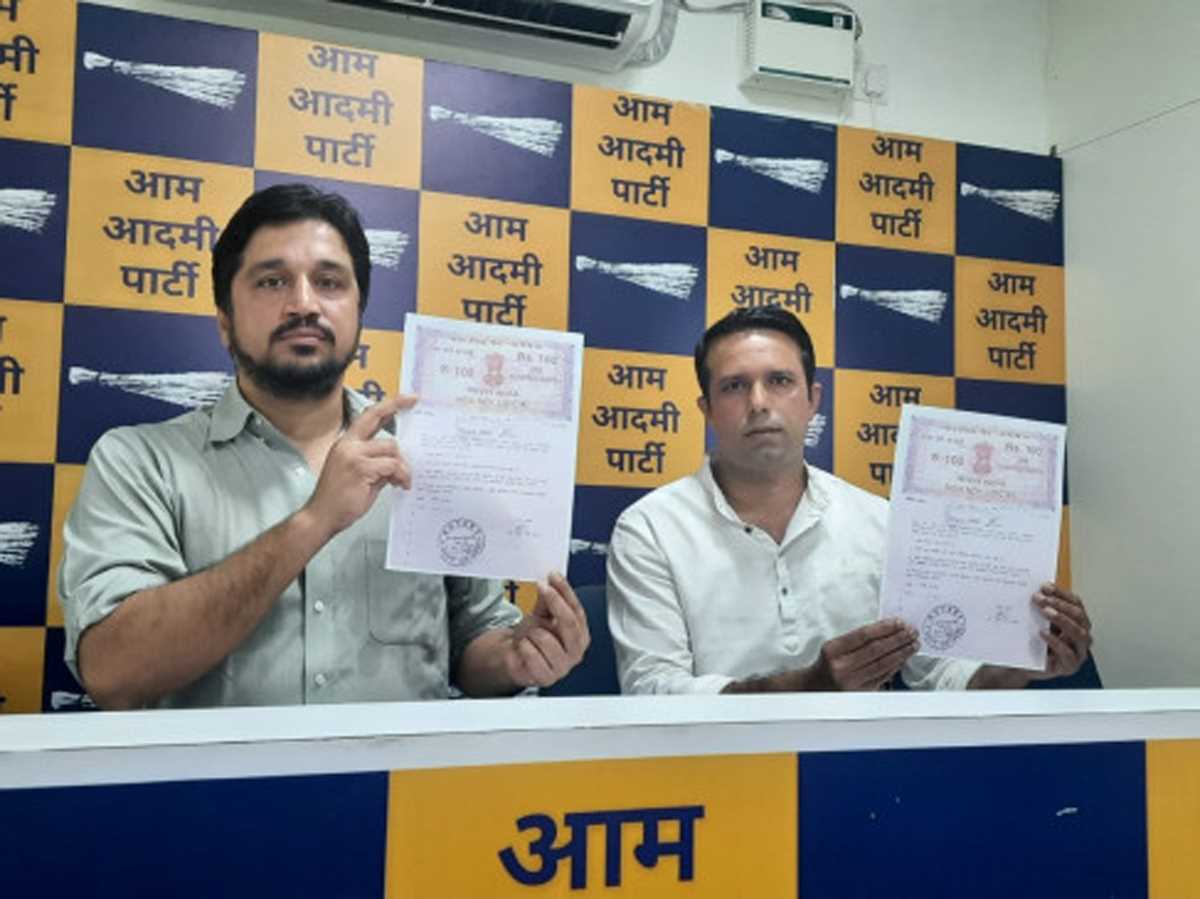 गोवा : आप ने दलबदलुओं के खिलाफ कानूनी कार्रवाई नहीं करने पर कांग्रेस पर निशाना साधा