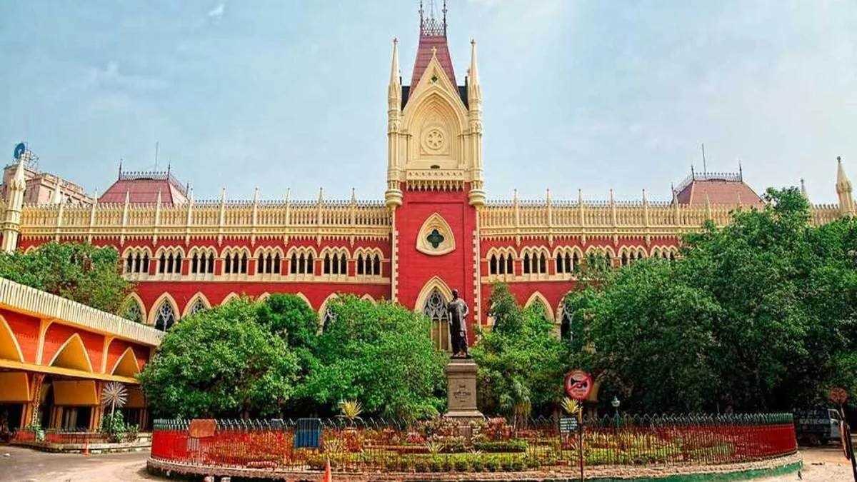 दुर्गा पूजा समितियों को बंगाल सरकार के डोनेशन को लेकर कलकत्ता हाई कोर्ट में पीआईएल