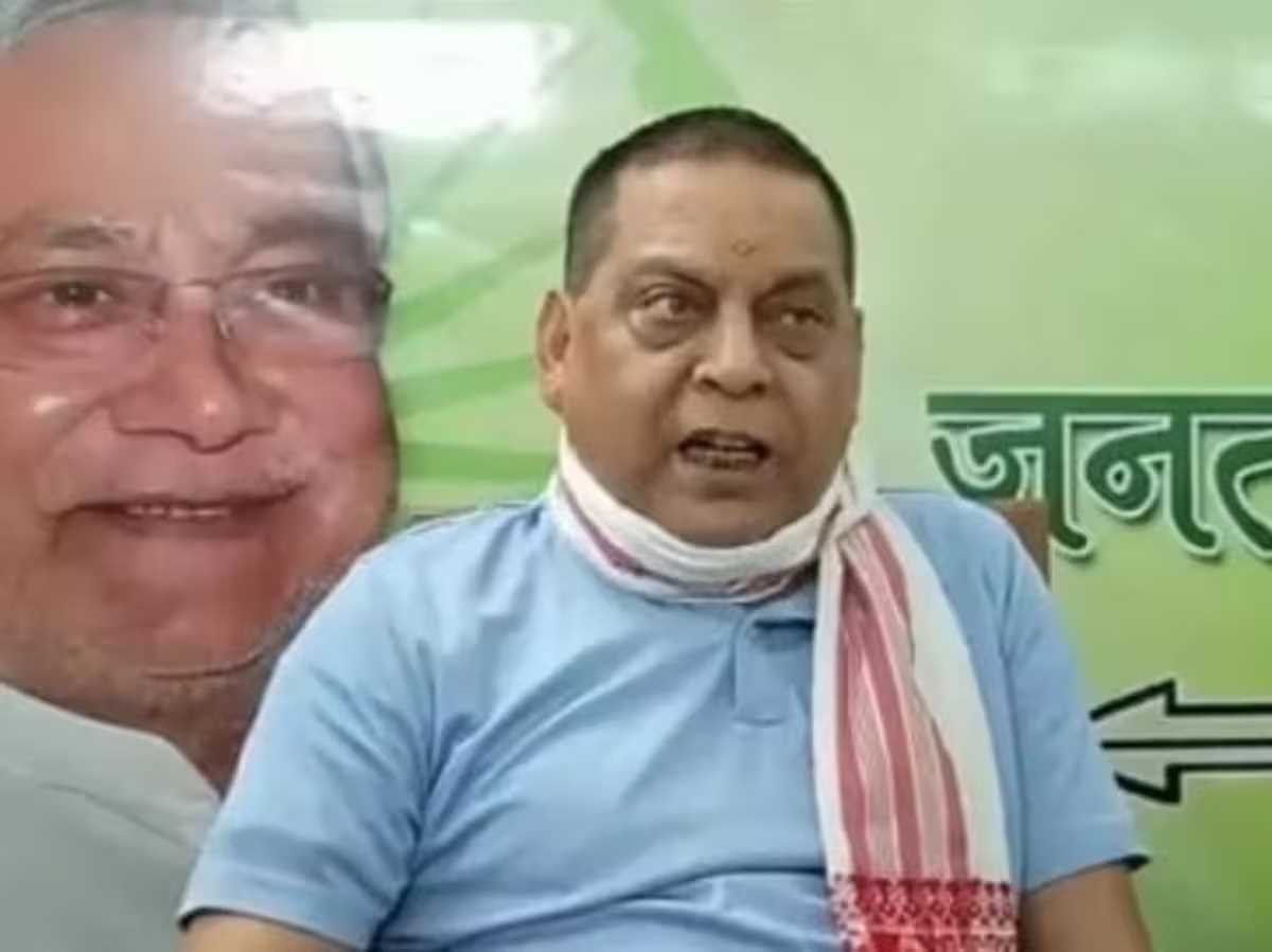 लालू यादव को अब संन्यास ले लेना चाहिए, नैन सेंकने वाले बयान को लेकर घिरे राजद सुप्रीमो