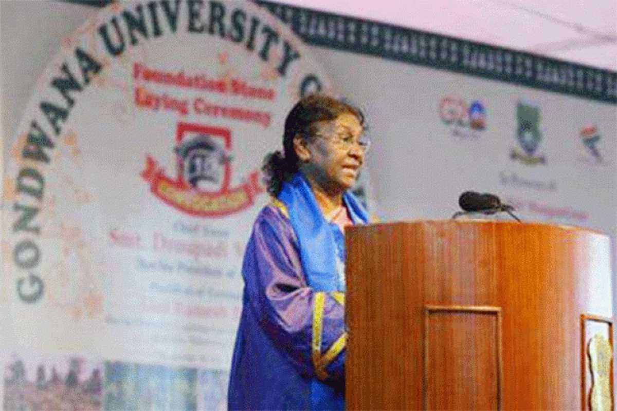 शिक्षा प्रगति का प्रवेश द्वार, सफलता पाने के लिए कड़ी मेहनत करनी चाहिए : मुर्मू