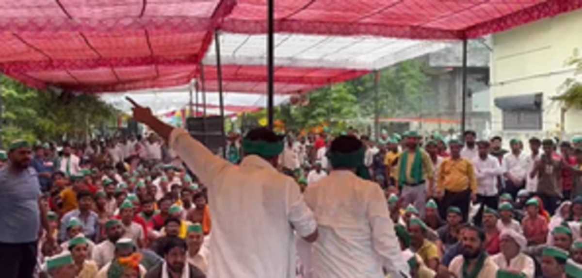 नोएडा प्राधिकरण के खिलाफ बीकेयू का हल्ला बोल, पुलिस बल तैनात नोएडा प्राधिकरण के खिलाफ बीकेयू का हल्ला बोल, पुलिस बल तैनात