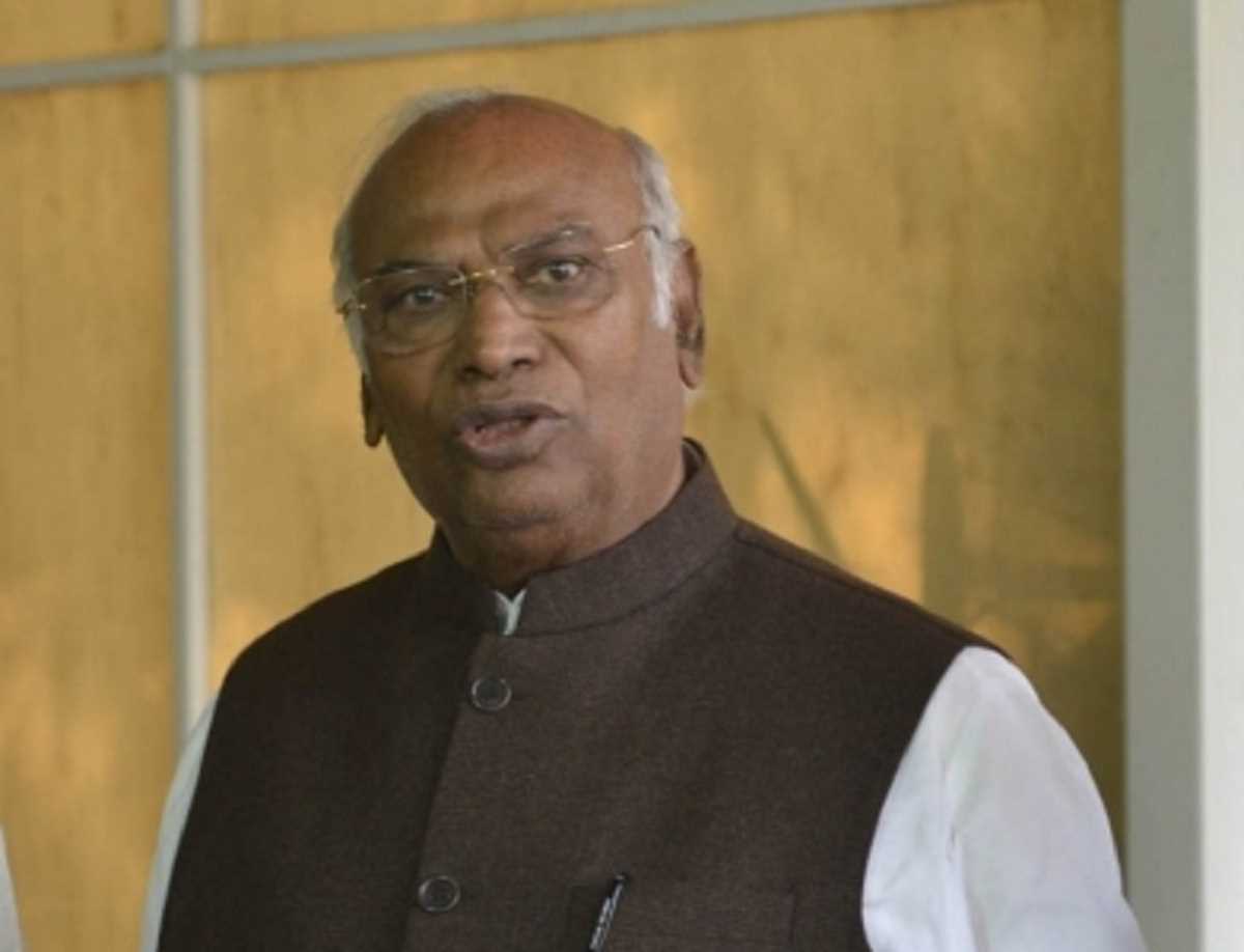 कांग्रेस अध्यक्ष 26 और 28 नवंबर को गुजरात में प्रचार करेंगे कांग्रेस अध्यक्ष 26 और 28 नवंबर को गुजरात में प्रचार करेंगे