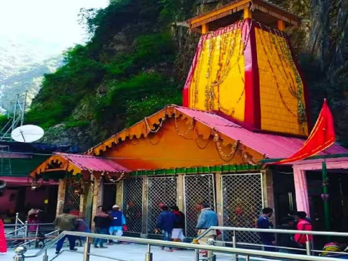 पूरे विधि विधान के साथ बंद हुए यमुनोत्री धाम के कपाट