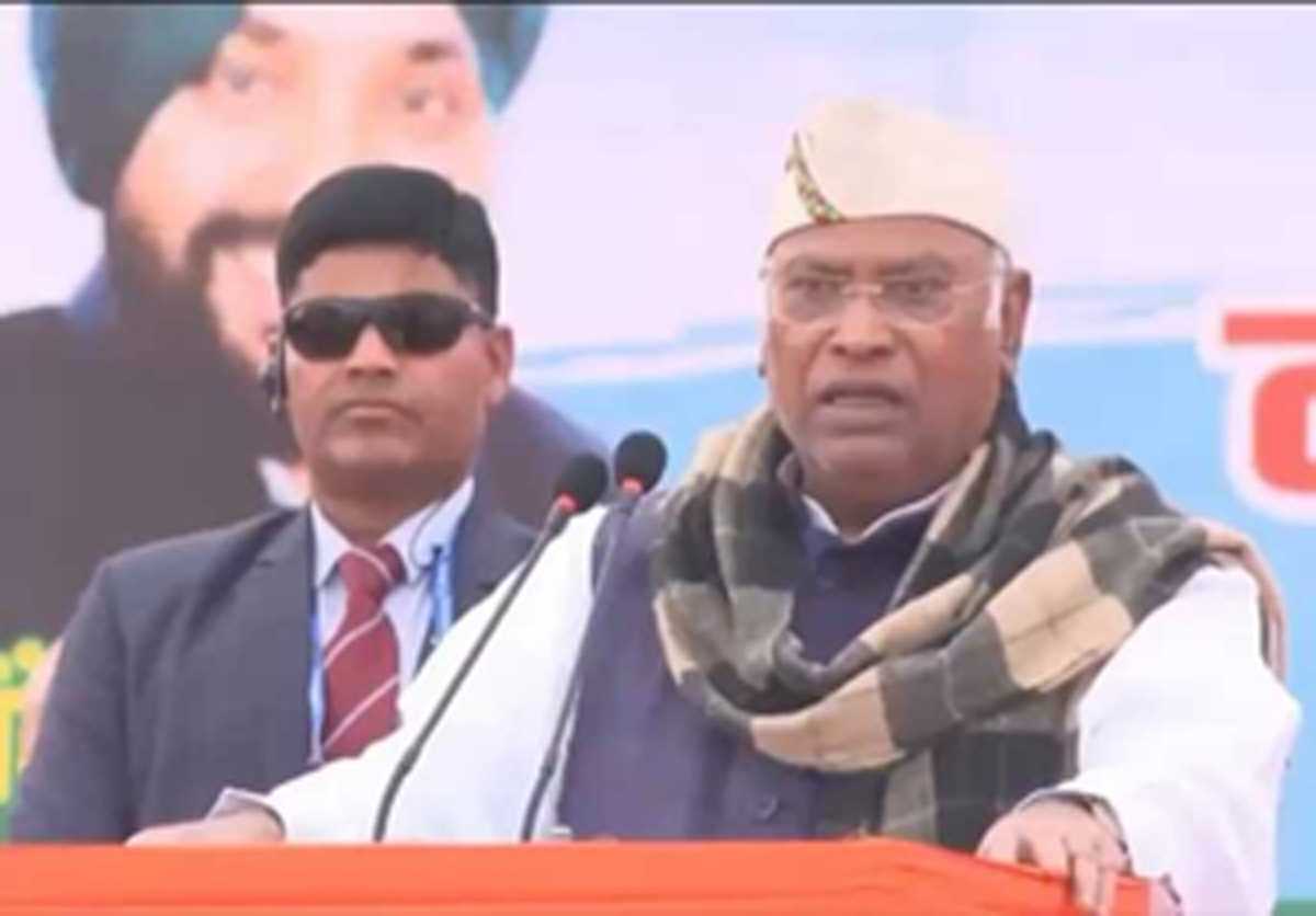 खड़गे ने अपनी पार्टी के बूथ एजेंट की तुलना कुत्ते से की, तय है पार्टी की दुर्गति : भाजपा