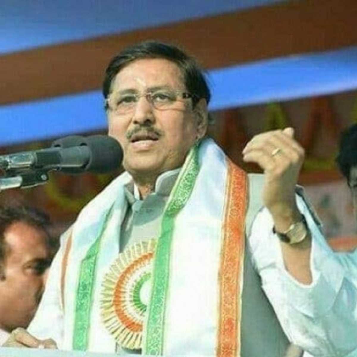 बंगाल के मंत्री सुब्रत साहा का 72 साल की उम्र में निधन बंगाल के मंत्री सुब्रत साहा का 72 साल की उम्र में निधन