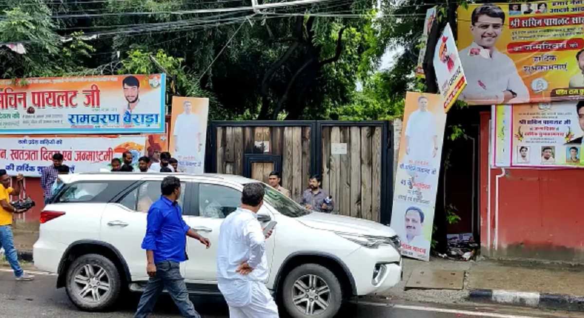 राजस्थान: गहलोत खेमे के विधायक सचिन पायलट के आवास पहुंचे