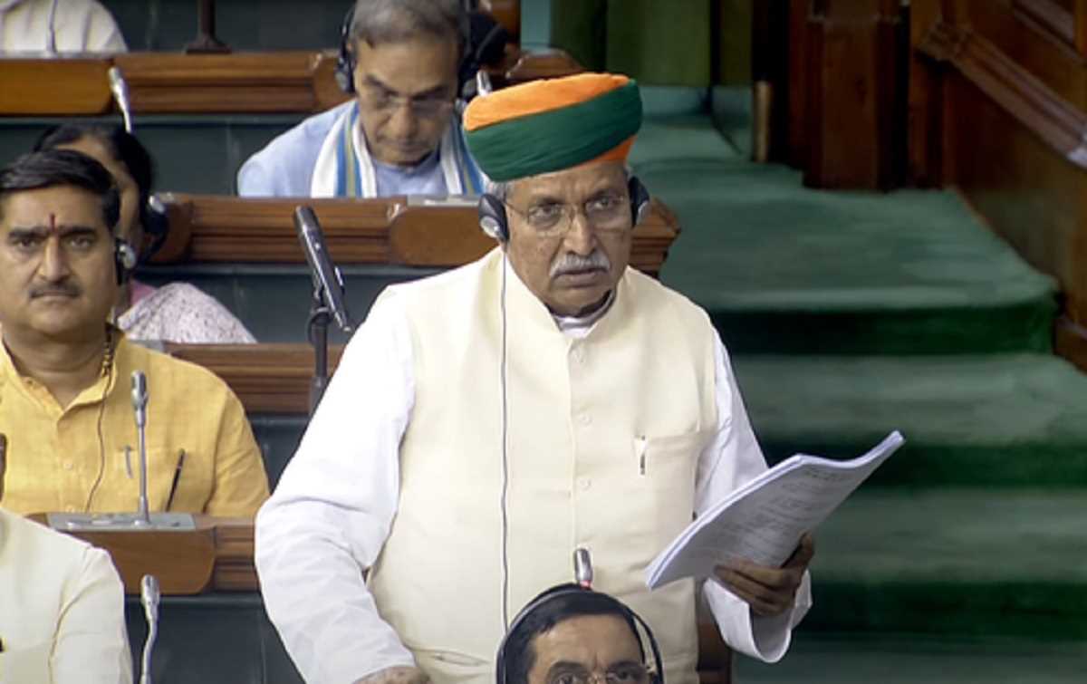 राज्यसभा में पेश हुआ महिला आरक्षण बिल, आयोग तय करेगा महिला सीटें