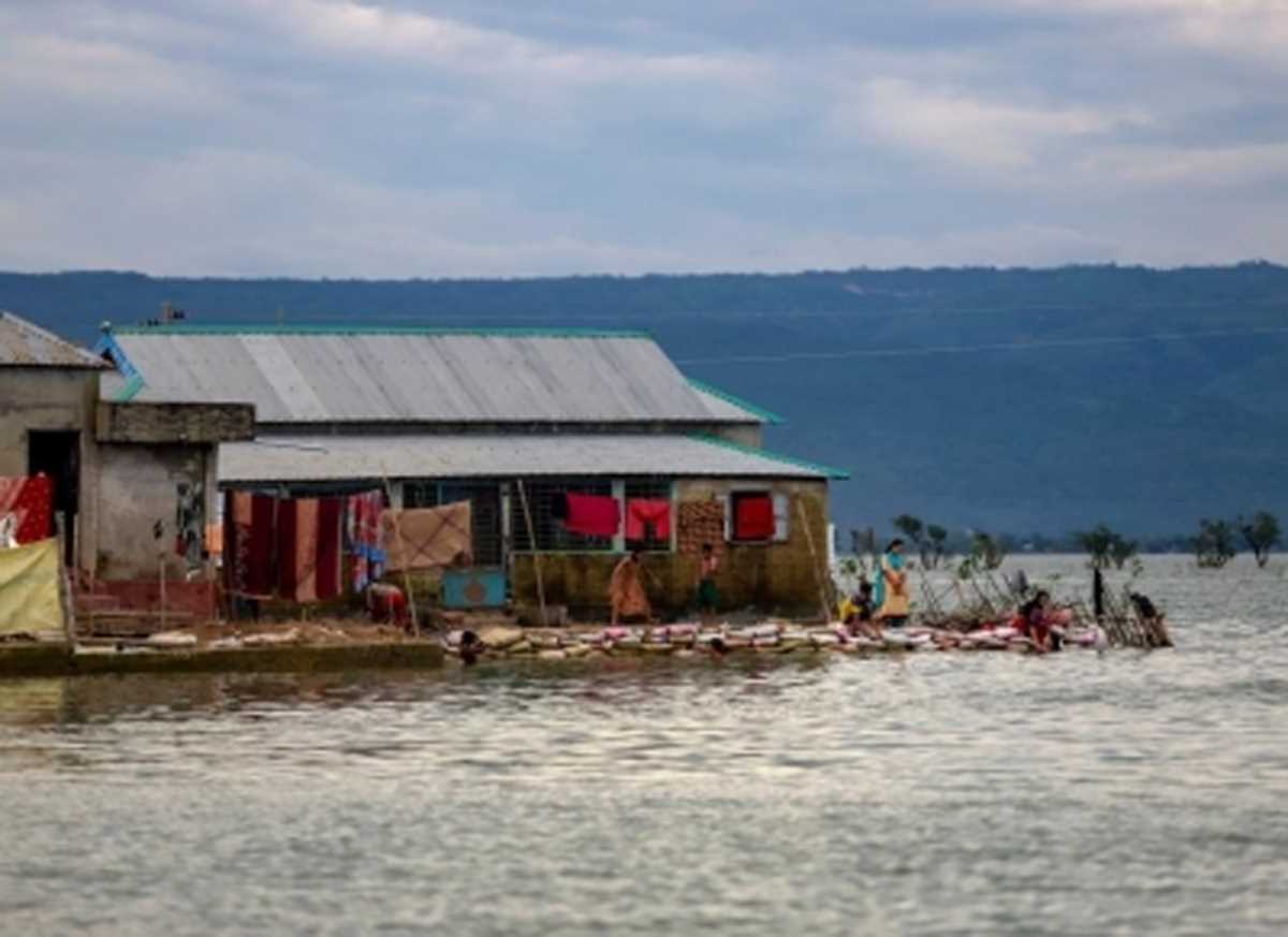 बांग्लादेश में बाढ़ पुनर्वास के लिए 230 मिलियन डॉलर देगा एडीबी बांग्लादेश में बाढ़ पुनर्वास के लिए 230 मिलियन डॉलर देगा एडीबी