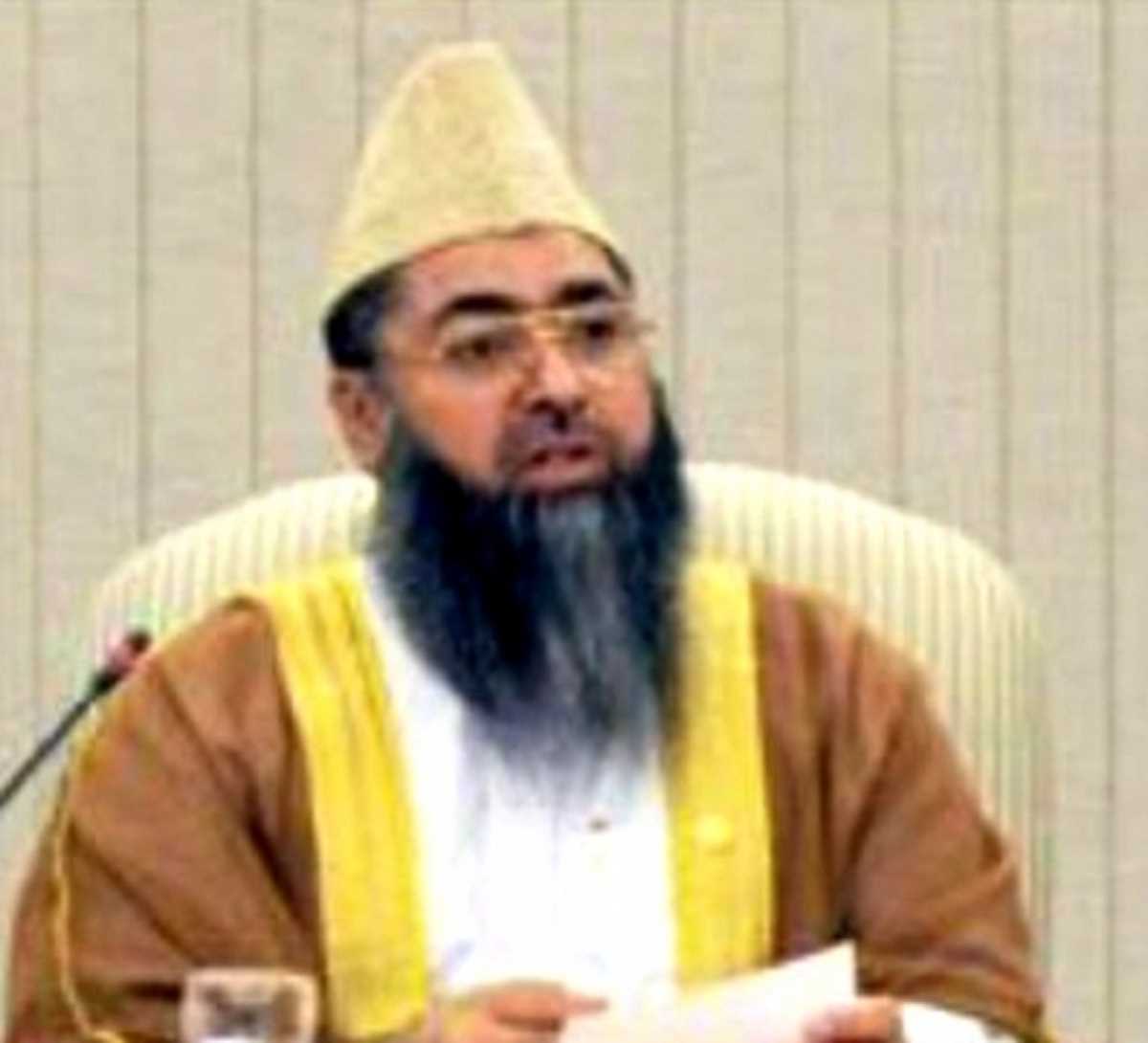 केंद्र ने इमाम उमर अहमद इलियासी को वाई प्लस कैटेगरी की सुरक्षा दी केंद्र ने इमाम उमर अहमद इलियासी को वाई प्लस कैटेगरी की सुरक्षा दी