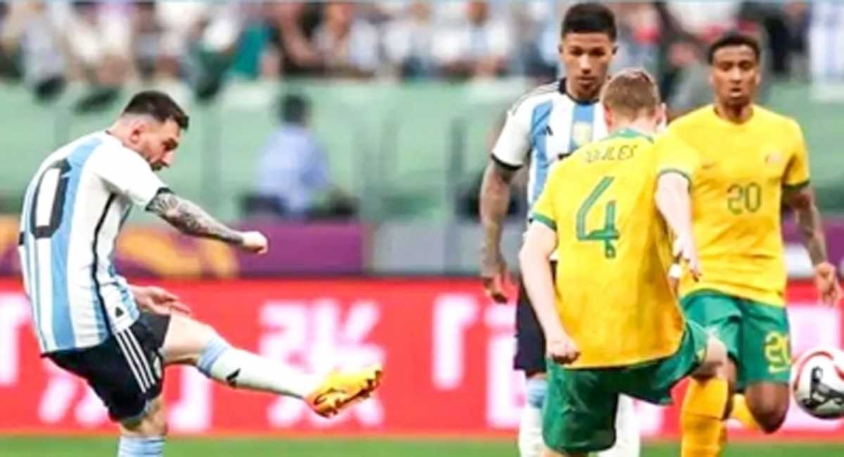 मेसी के गोल की मदद से अर्जेटीना ने बीजिंग में ऑस्ट्रेलिया को 2-0 से हराया