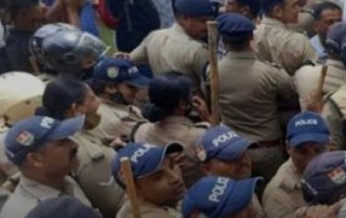 बेंगलुरु : धर्मांतरण की कोशिश करने के आरोप में तीन पर केस दर्ज