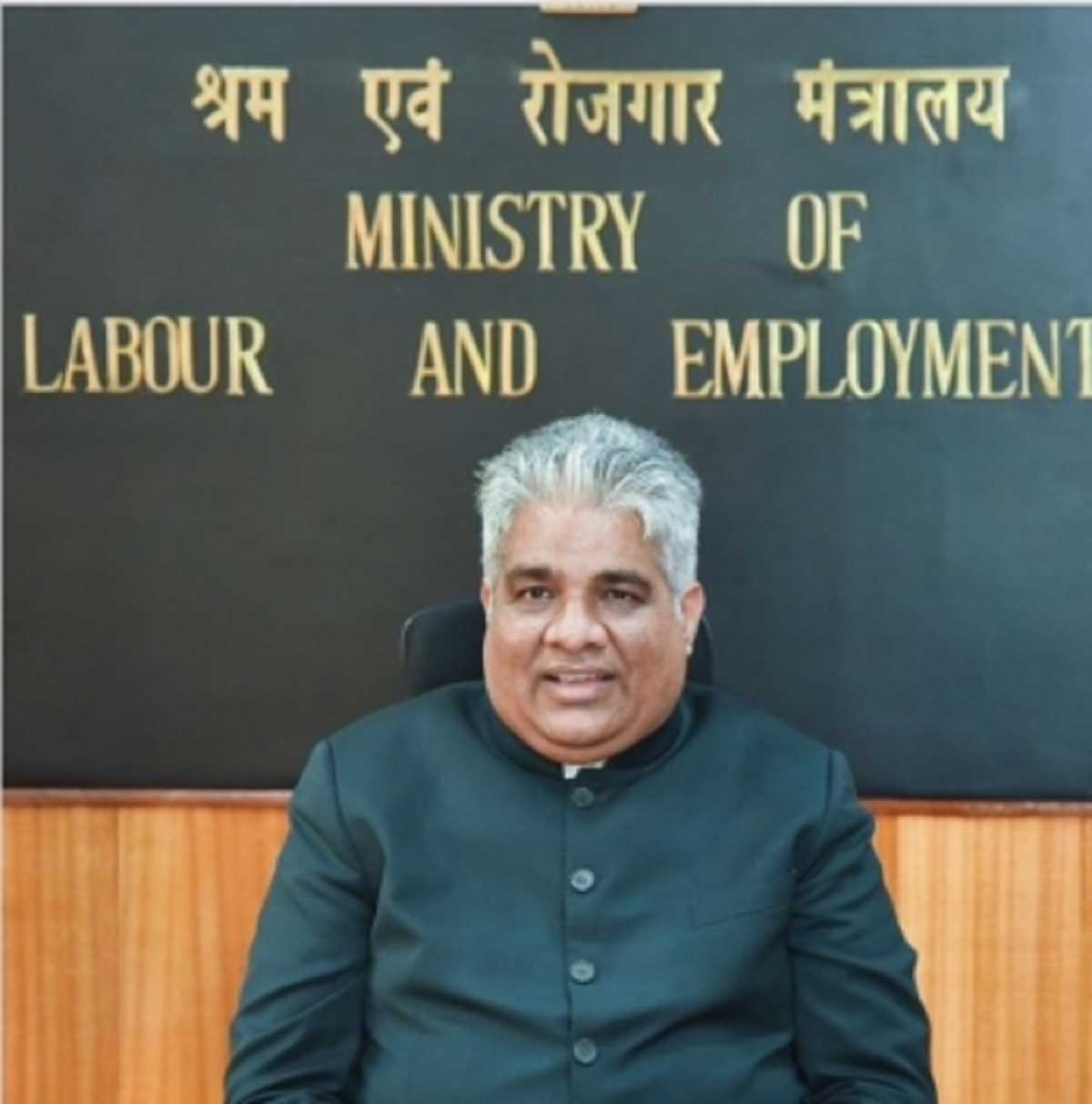 राहुल गांधी के समर्थन में कांग्रेस के मार्च पर बीजेपी ने उठाए सवाल राहुल गांधी के समर्थन में कांग्रेस के मार्च पर बीजेपी ने उठाए सवाल