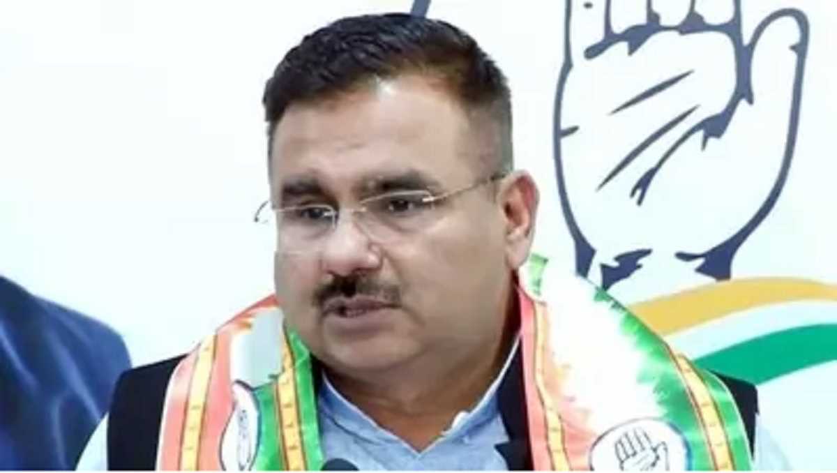 दीपावली के दिन भी दूसरों को टारगेट कर रहे हैं पीएम मोदी : आलोक शर्मा