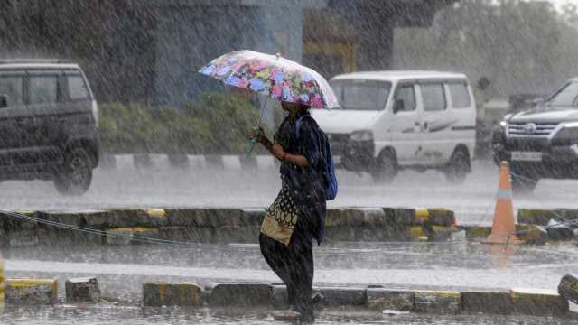 दिल्ली में बारिश ने तोड़ा 88 साल का रिकॉर्ड, पूरा एनसीआर पानी-पानी