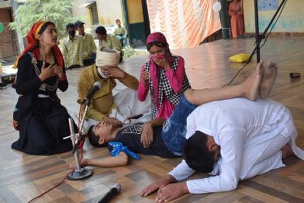 हिमाचल में छात्रों ने आपदा जोखिम को कम करने के लिए 206 शो कर रिकॉर्ड बनाया