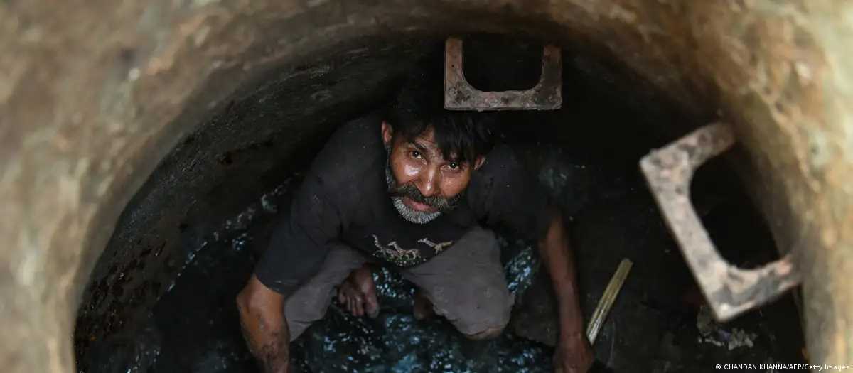 सीवर की सफाई हर साल ले रही है करीब 70 लोगों की जान