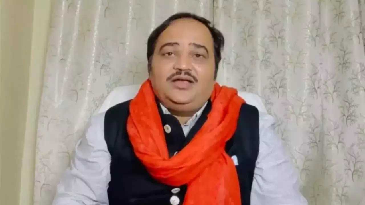 महाराष्ट्र : बांद्रा टर्मिनस स्टेशन हादसे को लेकर आनंद दुबे ने सरकार से पूछा सवाल, कौन है जवाबदेह? महाराष्ट्र : बांद्रा टर्मिनस स्टेशन हादसे को लेकर आनंद दुबे ने सरकार से पूछा सवाल, कौन है जवाबदेह?