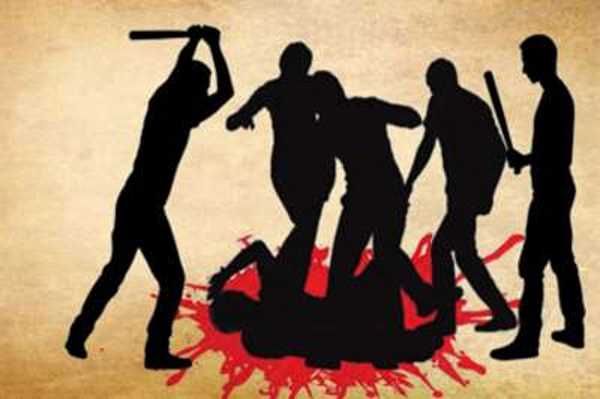 बिहार : विवाहित प्रेमिका से मिलने गया युवक ग्रामीणों के हत्थे चढ़ा, पीट-पीटकर ले ली जान बिहार : विवाहित प्रेमिका से मिलने गया युवक ग्रामीणों के हत्थे चढ़ा, पीट-पीटकर ले ली जान