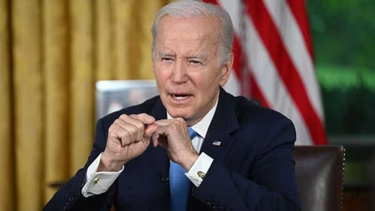 बाइडेन ने स्टॉप गैप फंडिंग बिल पर किए हस्ताक्षर