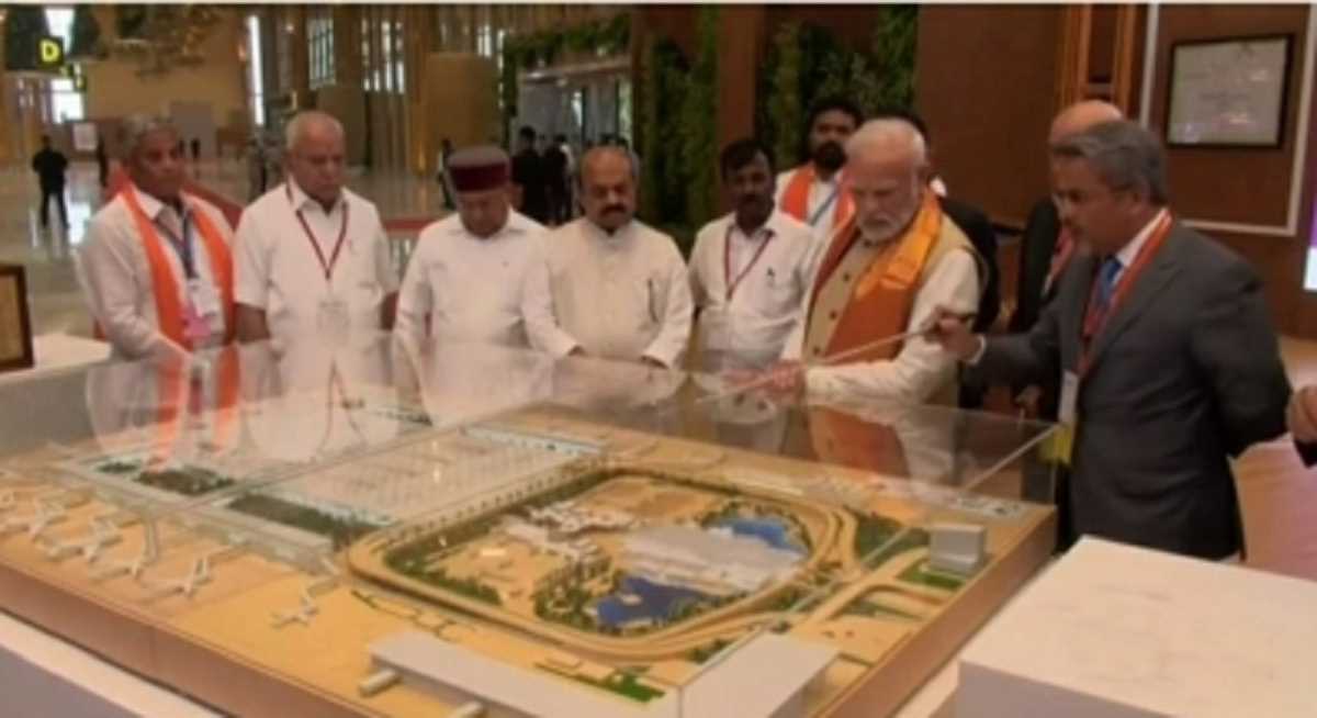 पीएम मोदी ने बेंगलुरु अंतरराष्ट्रीय हवाईअड्डे के टर्मिनल 2 का किया उद्घाटन पीएम मोदी ने बेंगलुरु अंतरराष्ट्रीय हवाईअड्डे के टर्मिनल 2 का किया उद्घाटन