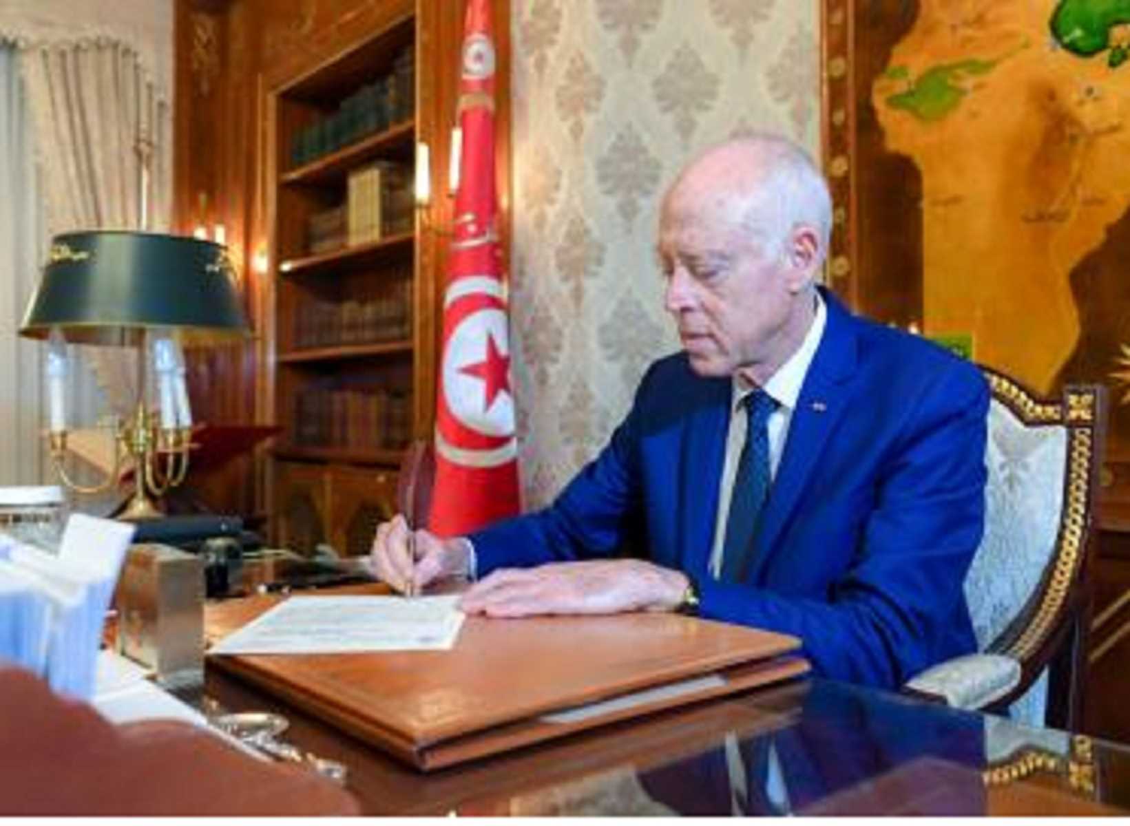 ट्यूनीशिया ने आपात स्थिति को साल के अंत तक बढ़ाया