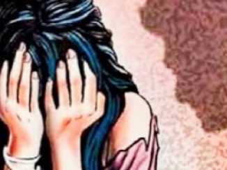 12 साल की बच्ची से बलात्कार के आरोप में नाबालिग गिरफ्तार 12 साल की बच्ची से बलात्कार के आरोप में नाबालिग गिरफ्तार