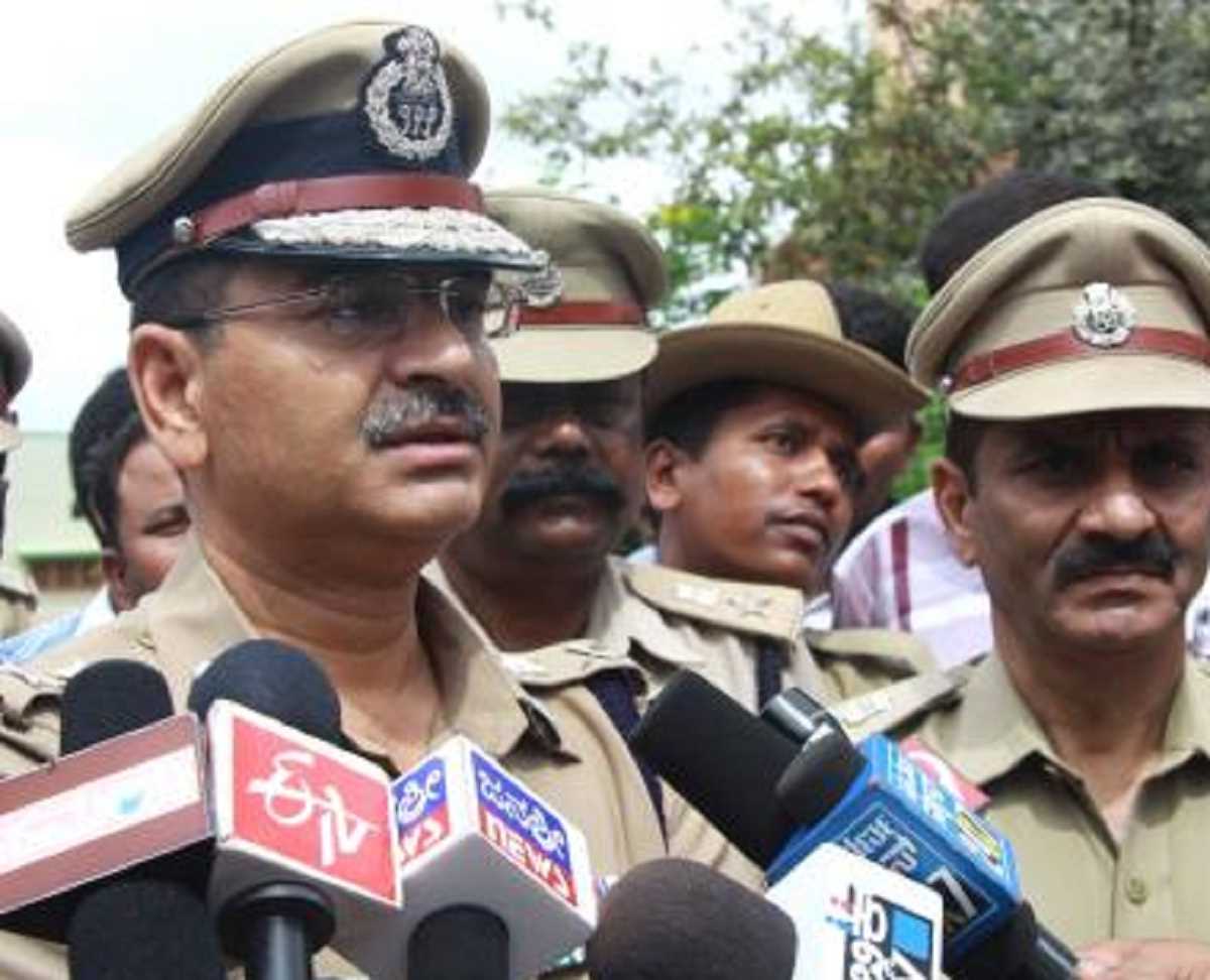 दो भगोड़े अंडरवल्र्ड डॉन को विदेश से वापस लाने वाले कर्नाटक के आईपीएस सेवानिवृत्त