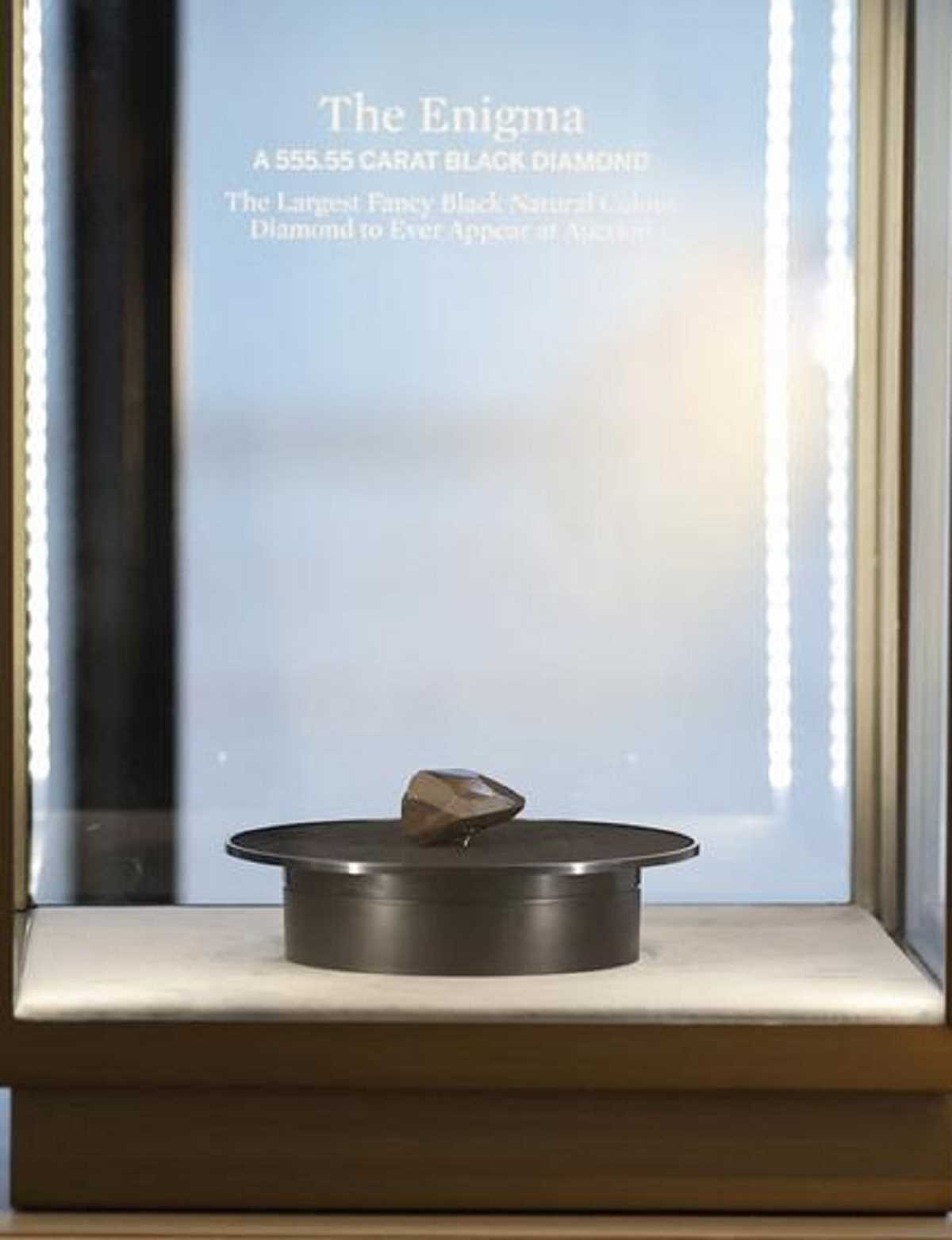 हीरे धरती के गर्भ में तैयार हुए या उनकी बारिश हुई?