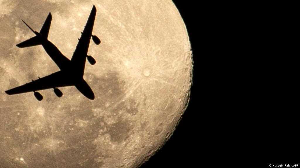 बेहद लंबी दूरी की उड़ानों का शरीर और सेहत पर कैसा असर होता है बेहद लंबी दूरी की उड़ानों का शरीर और सेहत पर कैसा असर होता है