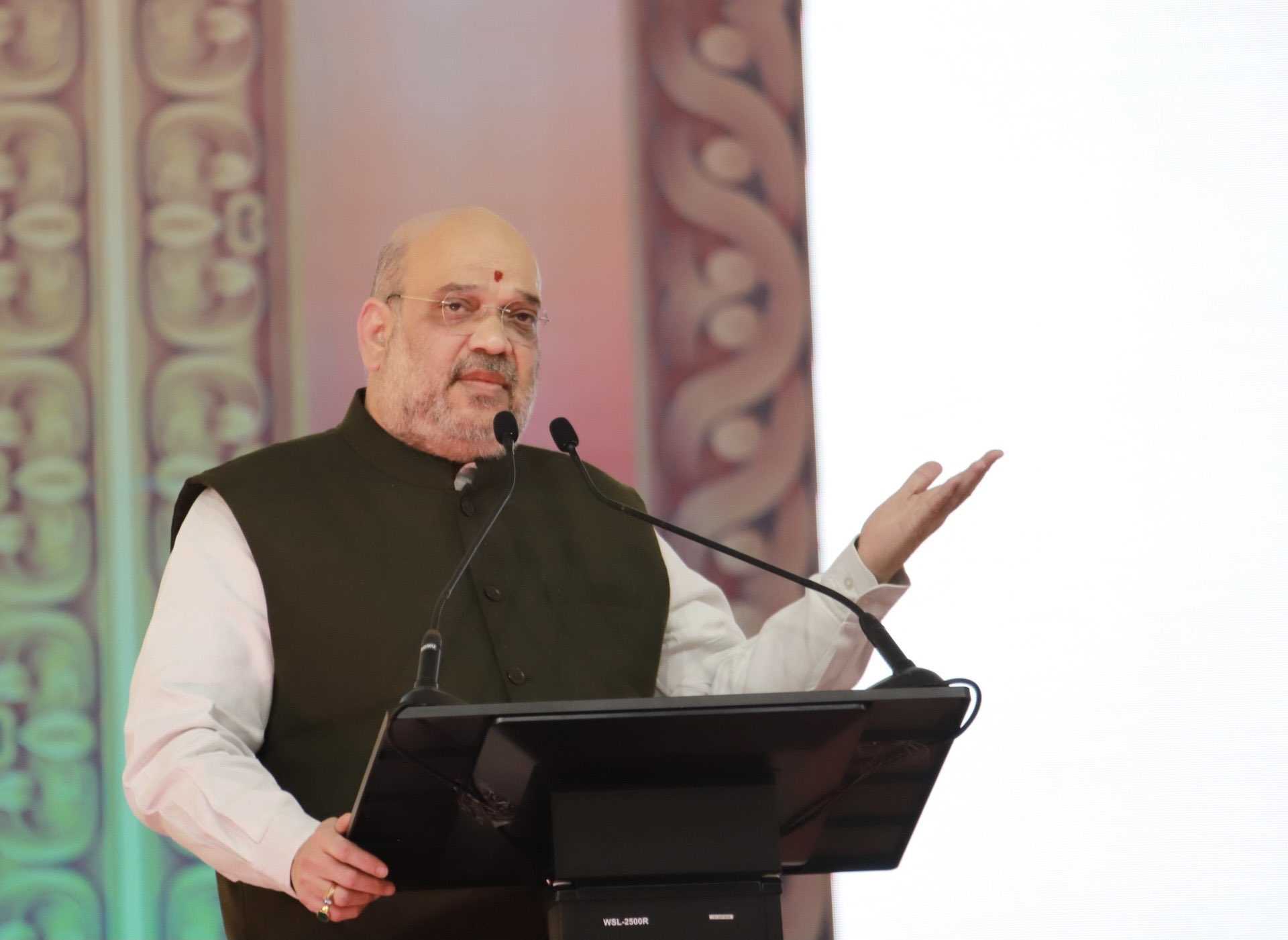 तीन कृषि कानूनों से किसानों की आय कई गुना बढ़ जाएगी: अमित शाह