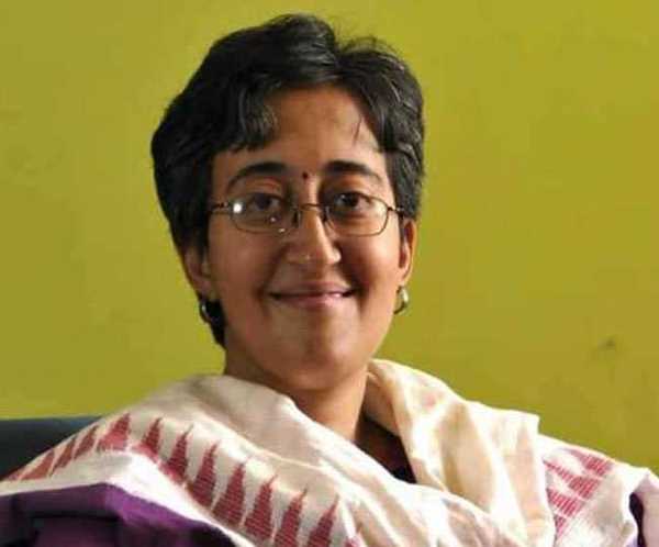 केंद्रीय मंत्री अनुराग ठाकुर के मीडिया की मदद से माहौल बनाने वाले बयान पर आप का पलटवार