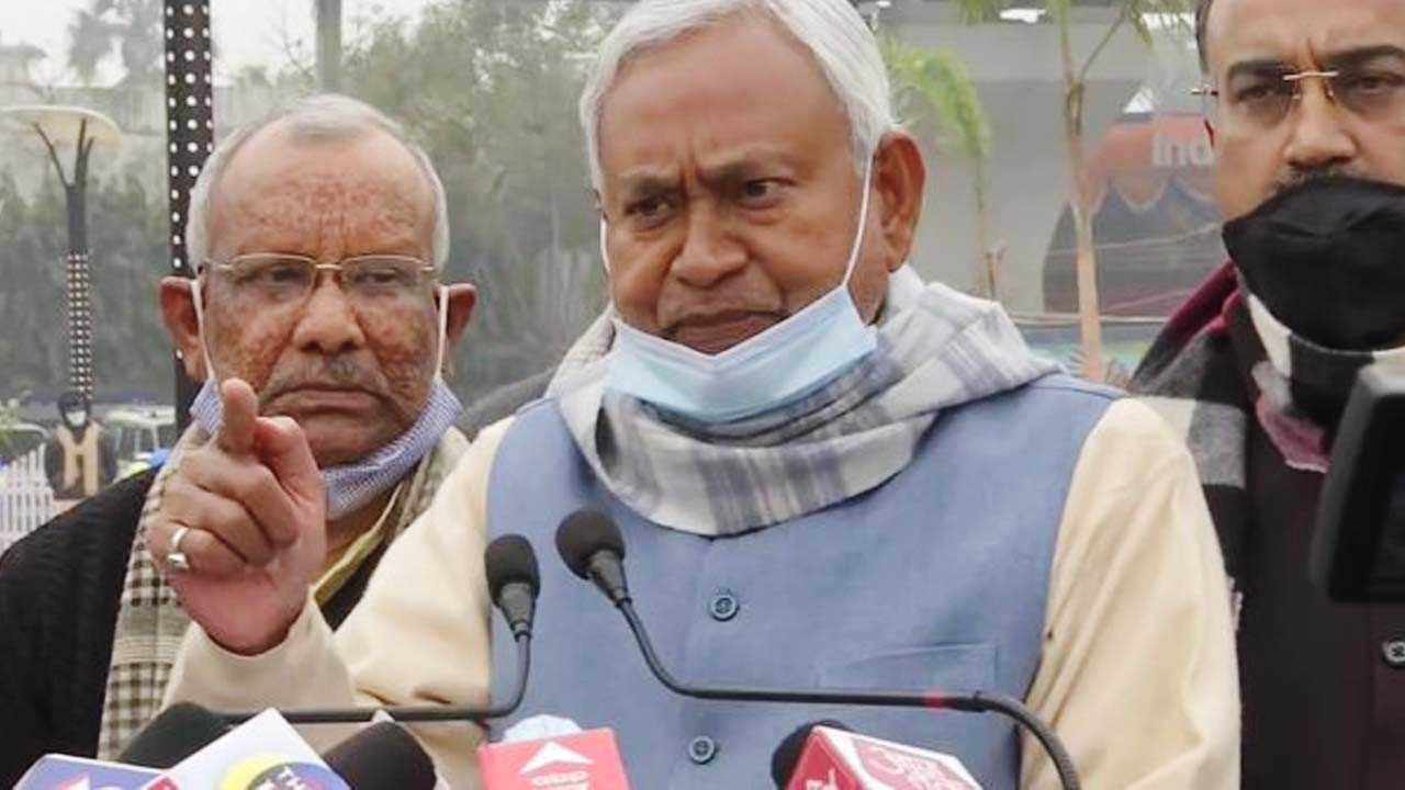 रूपेश सिंह हत्याकांड पर पत्रकारों के सवाल पर भड़क गए CM नीतीश कुमार