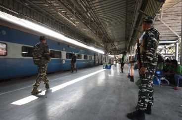 नॉन इंटरलॉकिंग कार्य के चलते पूर्व रेलवे ने 30 ट्रेनों को किया रद्द