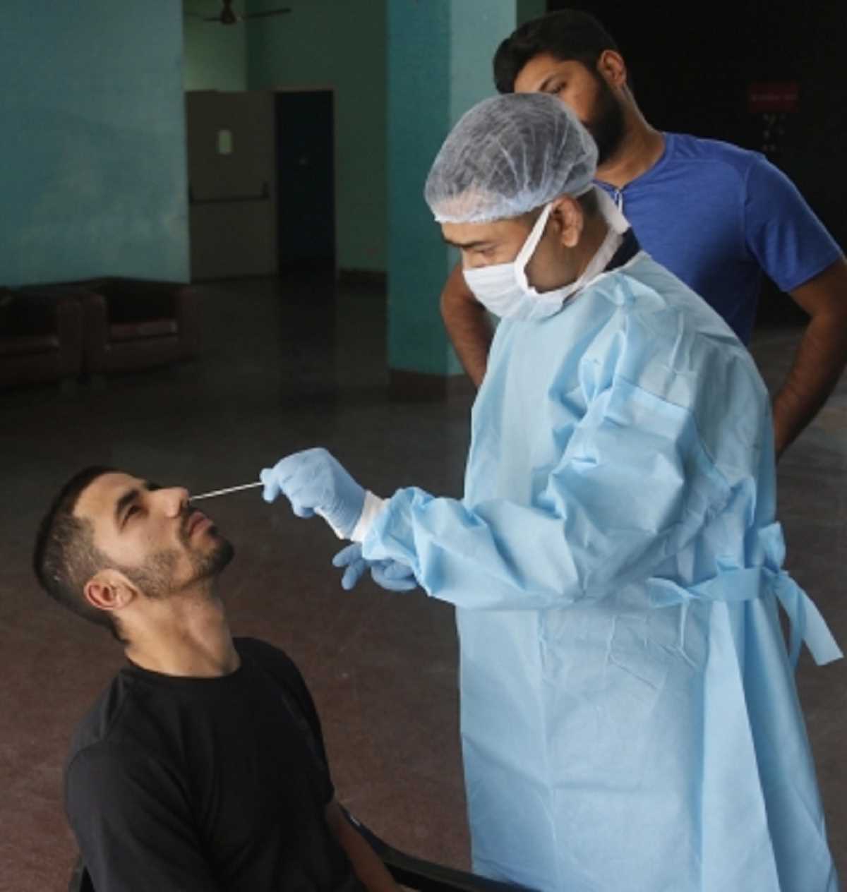 देश 24 घंटे में कोरोना के आए 3011 से कम नए केस, 28 की मौत