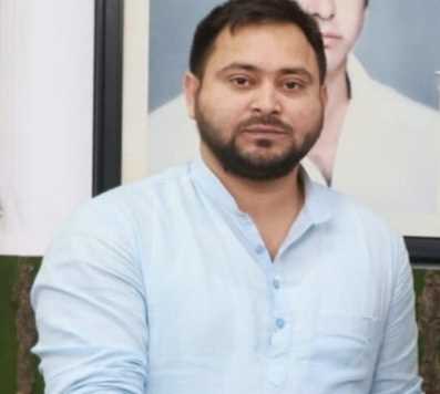 मोदी सरकार हर महीने युवाओं से छीन रही 1.3 करोड़ नौकरियां : तेजस्वी यादव