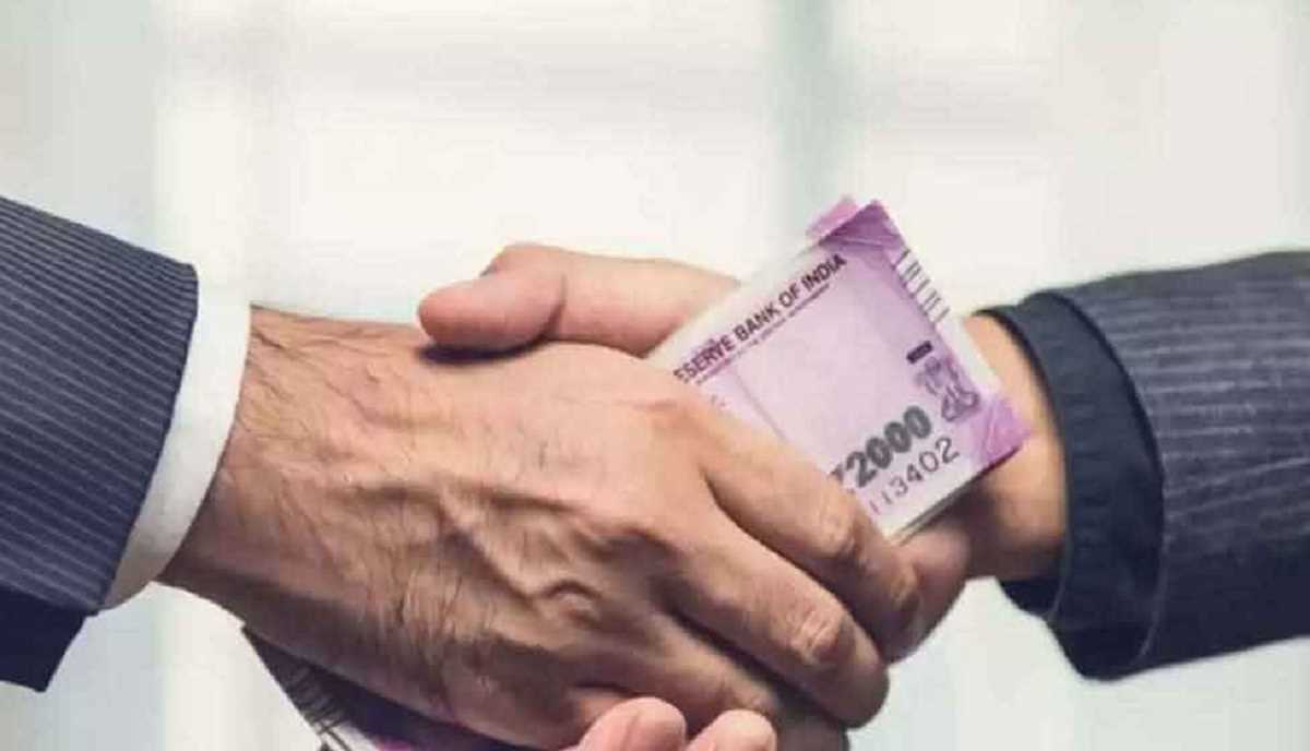 भाजपा नेता घूस लेते कैमरे में कैद, कांग्रेस ने जारी किया वीडियो