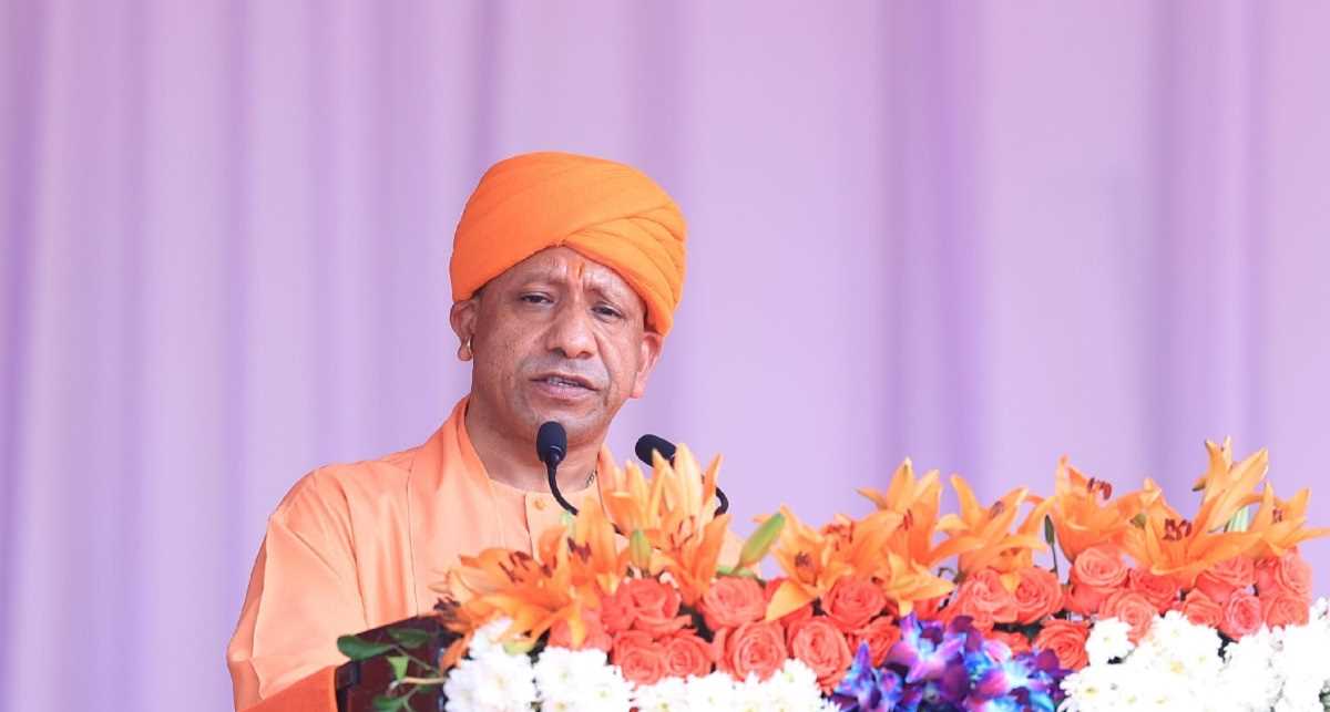 युवा बनेंगे उद्यमी, 10 लाख एमएसएमई इकाइयों को देंगे आर्थिक सहायता : सीएम योगी युवा बनेंगे उद्यमी, 10 लाख एमएसएमई इकाइयों को देंगे आर्थिक सहायता : सीएम योगी