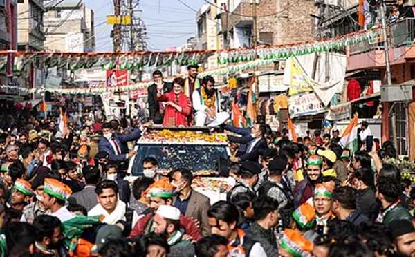 उत्तर प्रदेश में नफरत की नहीं, नौकरियों की हो बात : प्रियंका उत्तर प्रदेश में नफरत की नहीं, नौकरियों की हो बात : प्रियंका