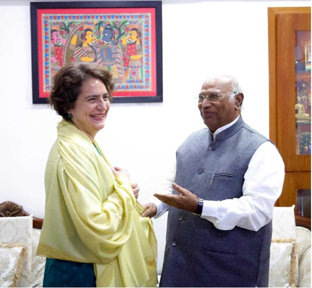 प्रियंका 28 नवंबर को लेंगी संसद की सदस्यता की शपथ